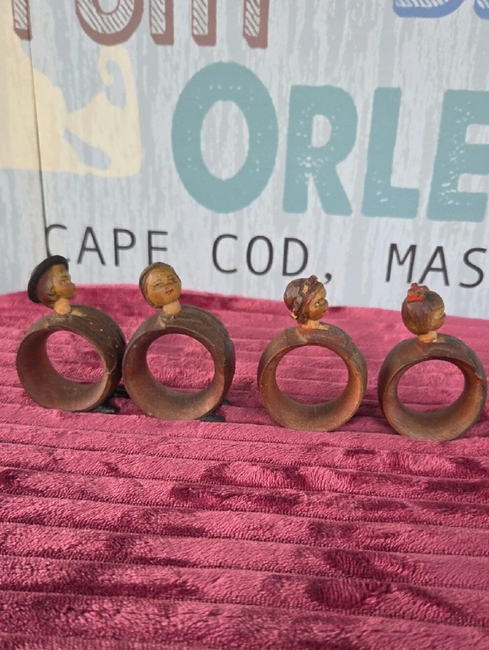Vintage Anri Style Folk Art Wooden Handcarved Bobble Head Napkin Rings Set Of 8